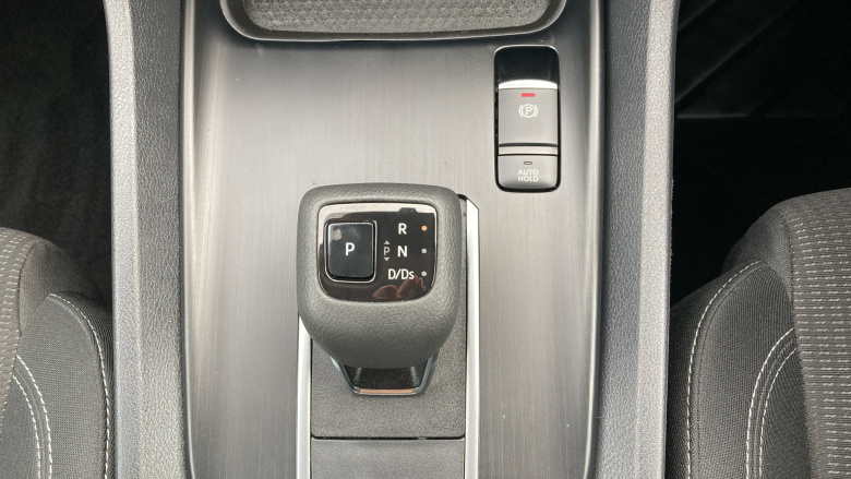 Nissan Qashqai 1.3 DiG-T MH 158 Acenta Premium 5dr Xtronic Petrol Hatchback